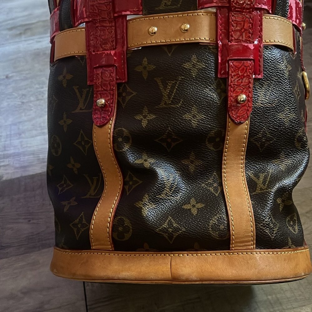 Louis Vuitton limited edition rubis neo bucket monogram crocodile leather - Picture 17 of 17